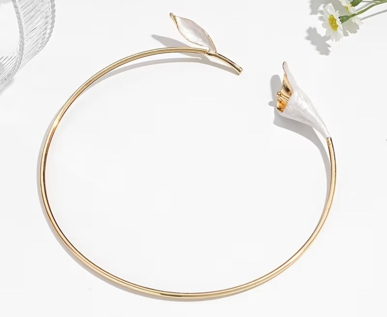 Blanche Fleur Necklace