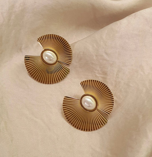Golden Pearl Earrings