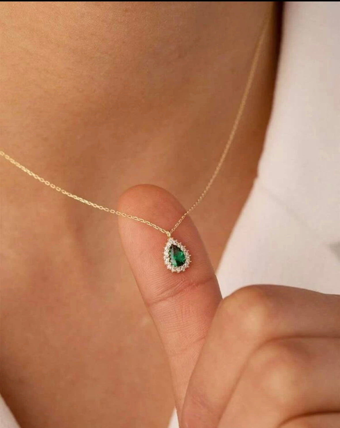 Emerald Water Drop Pendant & Necklace