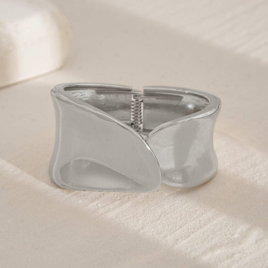Lily Bangle