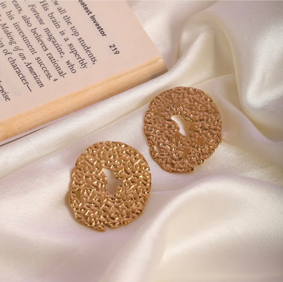Chic Round Earrings