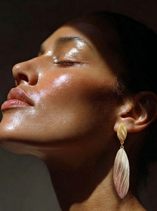 Éclat Feather Earrings