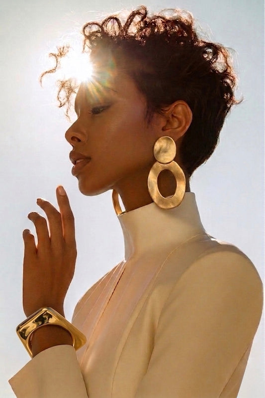 Le Carré Sculpté Stylish Bangle