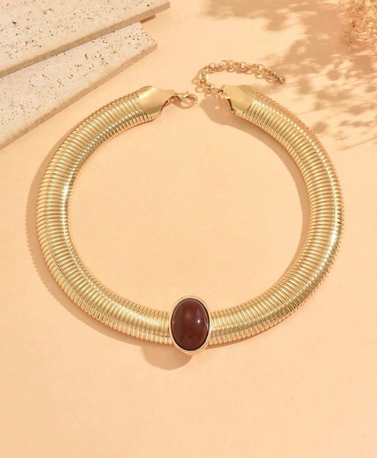 Velours Bordeaux Necklace