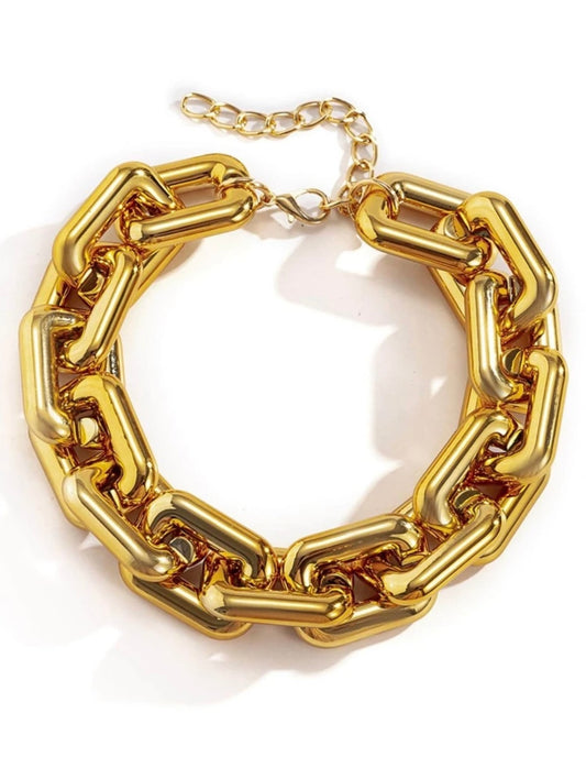 Oversized Golden Chain