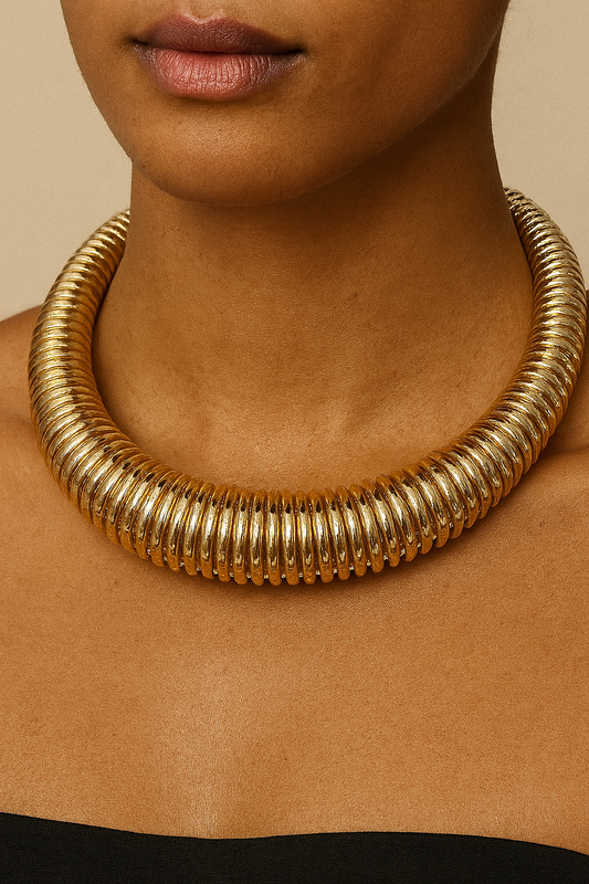 Enlarged Retro Choker