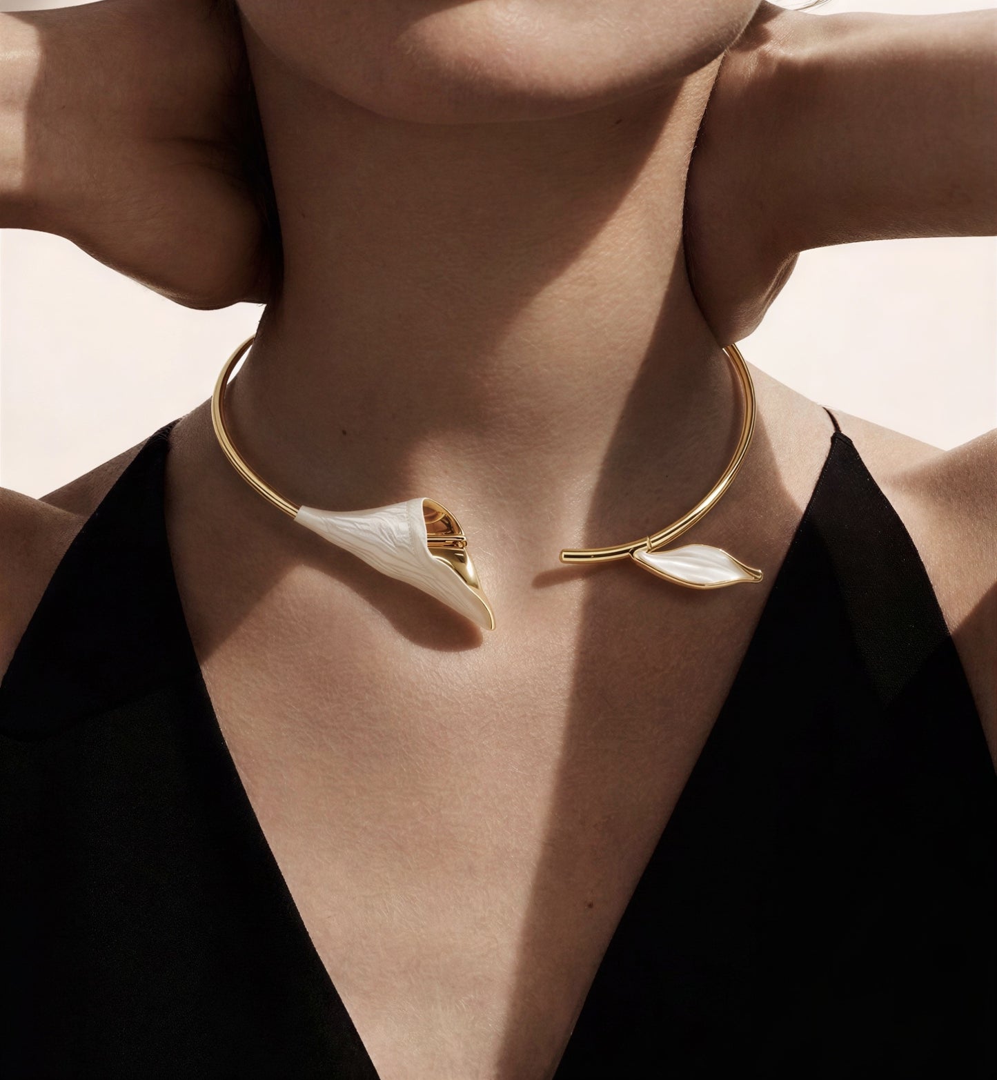 Blanche Fleur Necklace