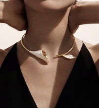Blanche Fleur Necklace