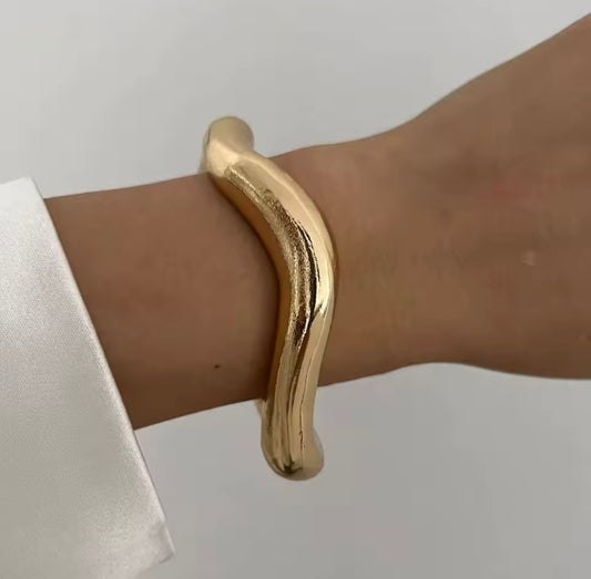Dimple Cuff