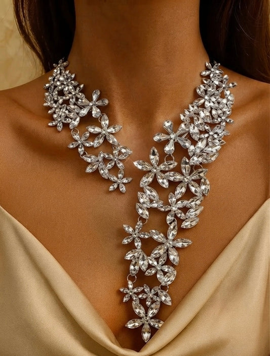 Reine Argentée Necklace