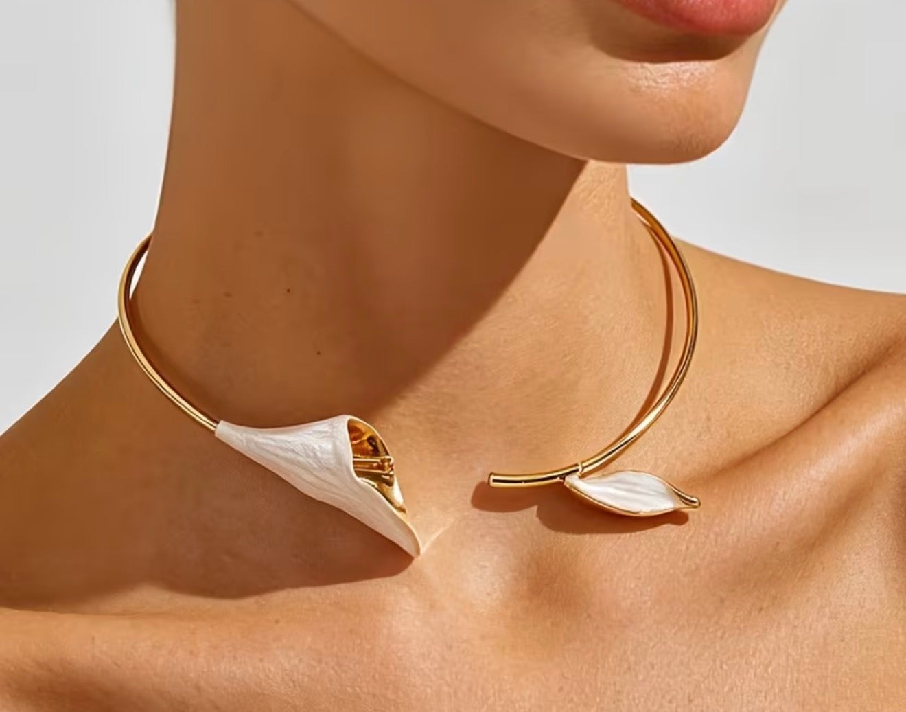 Blanche Fleur Necklace