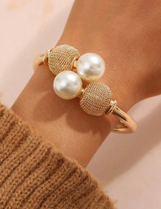 Royal Pearl Elegant Bracelet