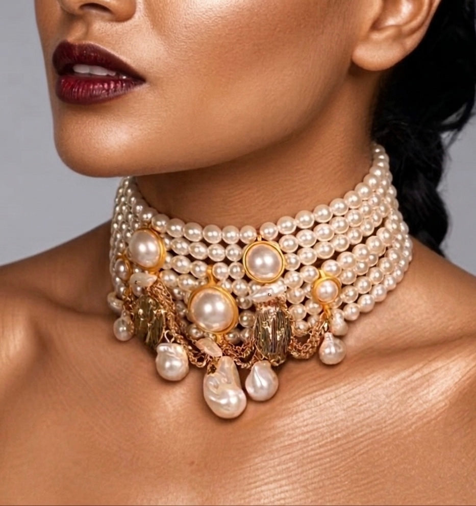 Château de Perles Necklace