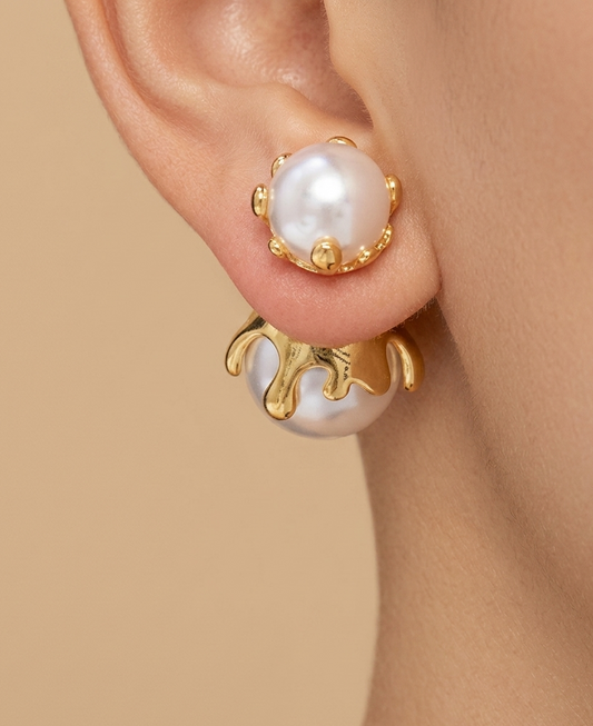 18K Gold Plated Lily Pearl Earrings