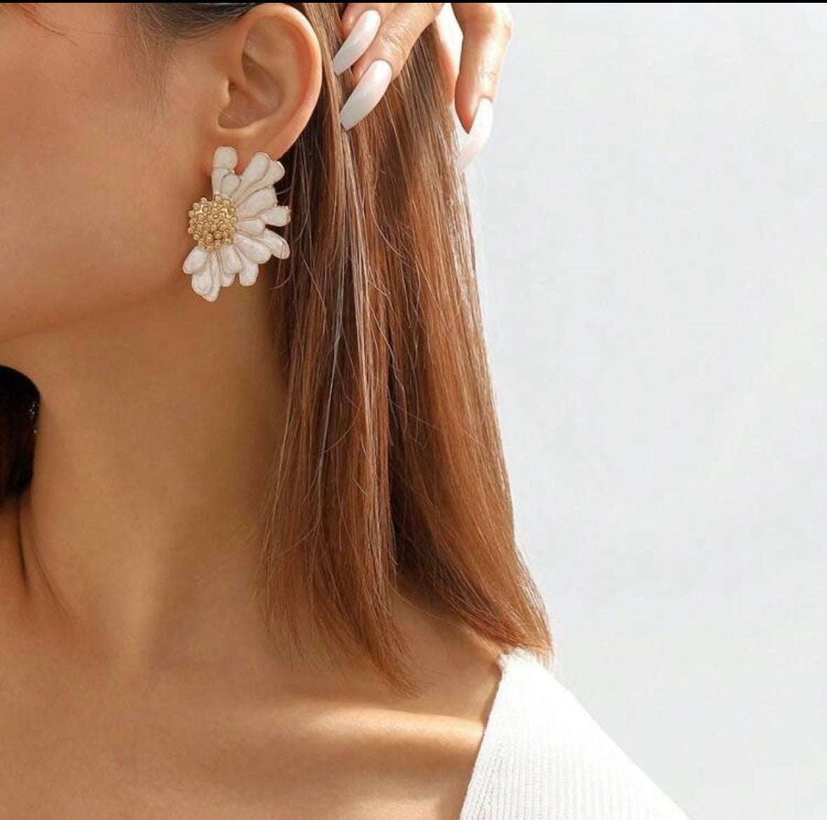 Half Flower White Special Earrings