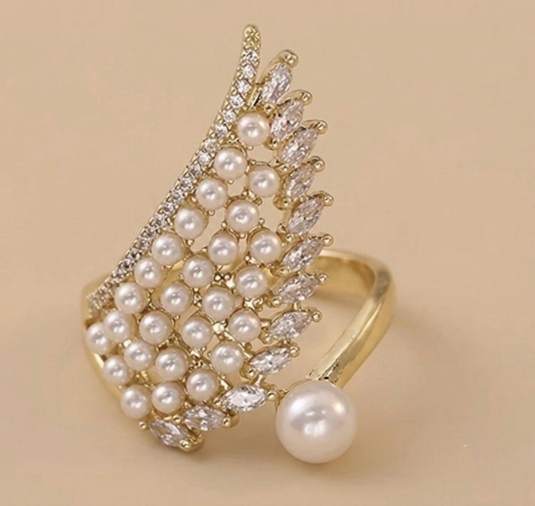 L’Aile de Perle Ring