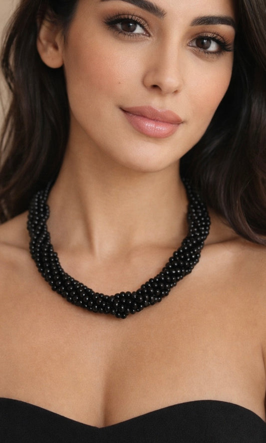 Velours Noir Necklace