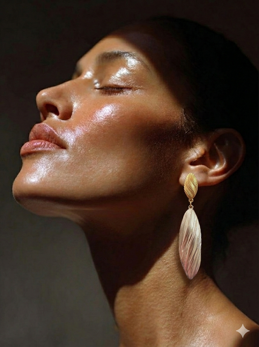 Éclat Feather Earrings