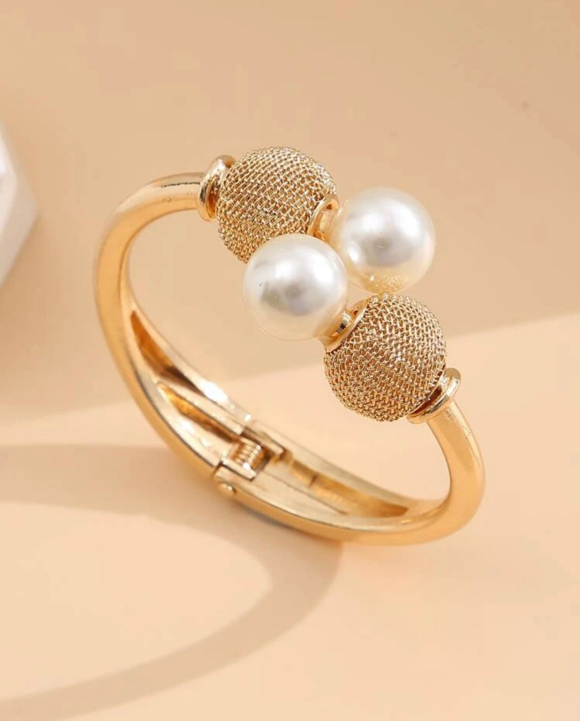 Royal Pearl Elegant Bracelet