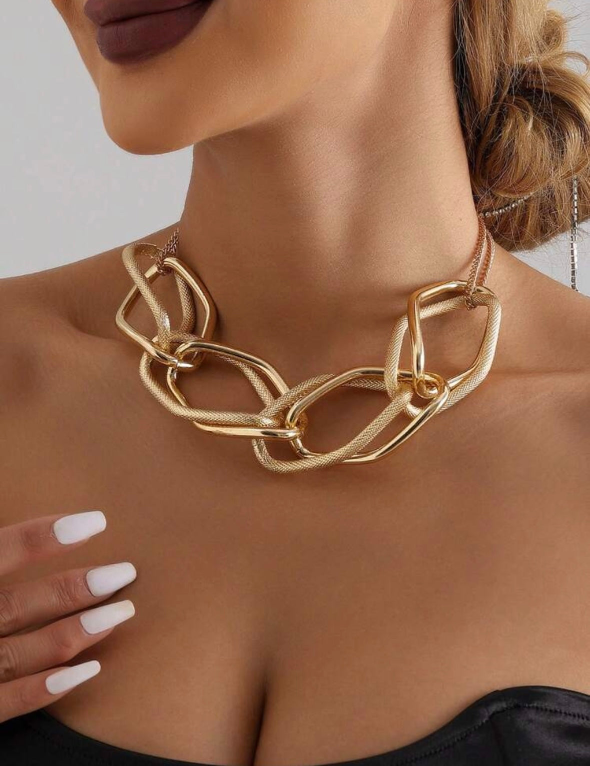 Exaggerated Necklace