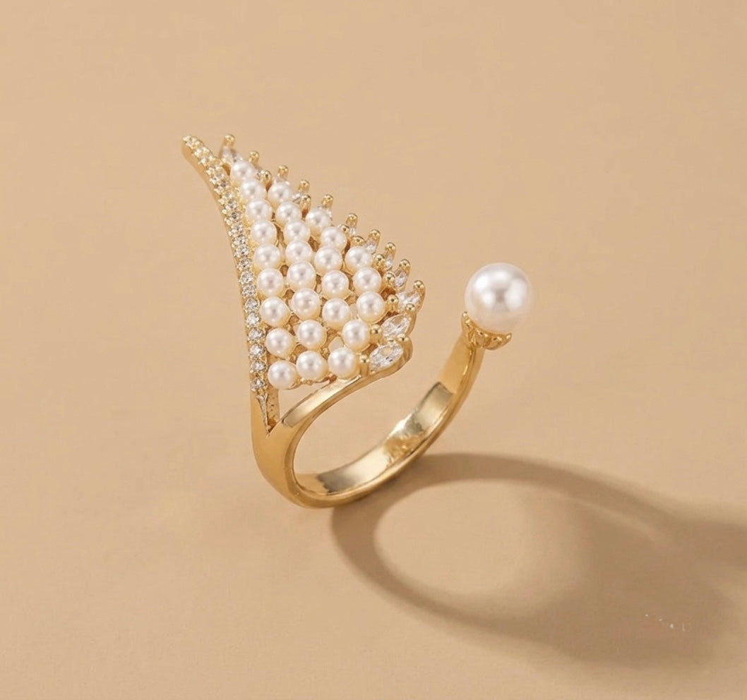 L’Aile de Perle Ring