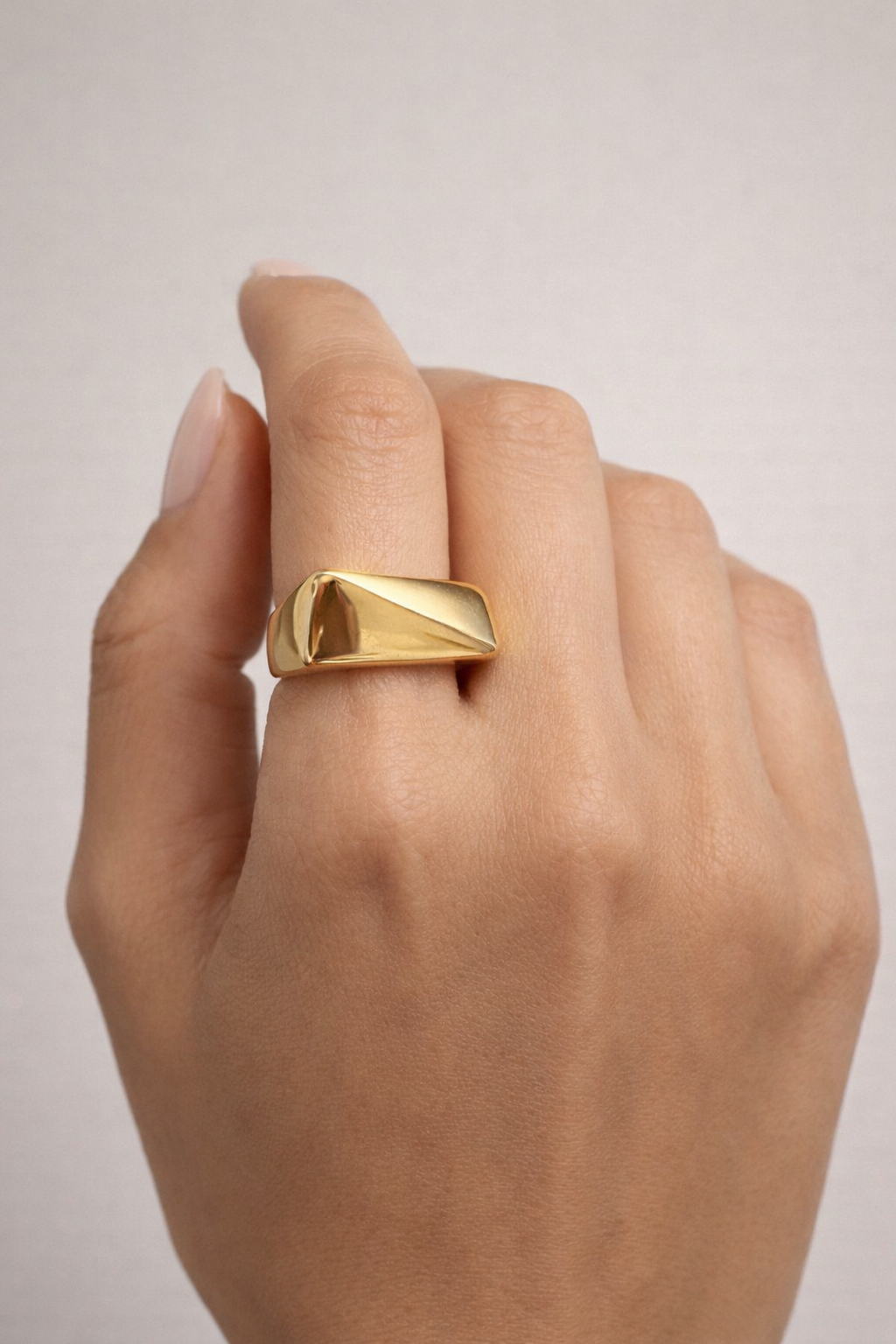 The Curve Ring
