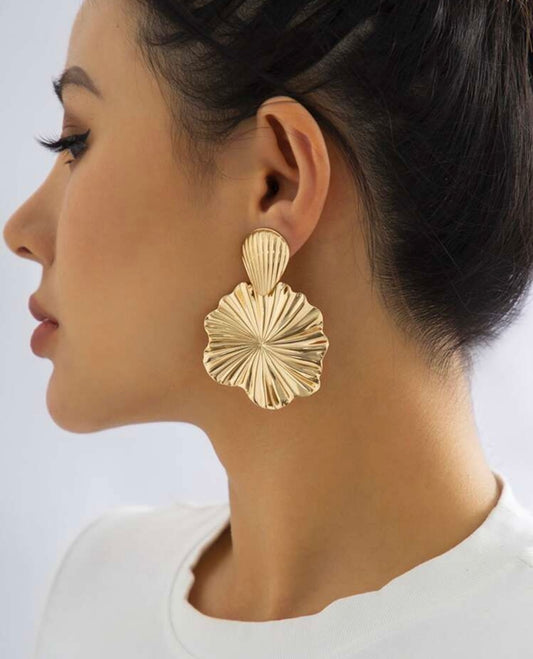 Seashell Gold Earrings